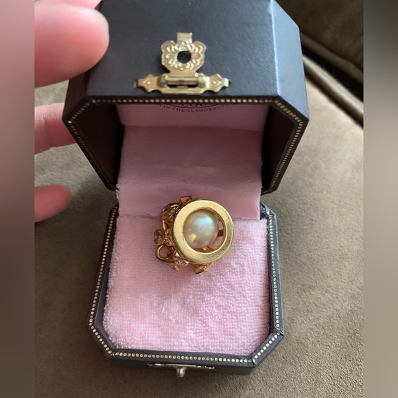 NIB NEW RARE JUICY COUTURE CROWN PEARL DOME CHARM BRACELET - Picture 4 of 9